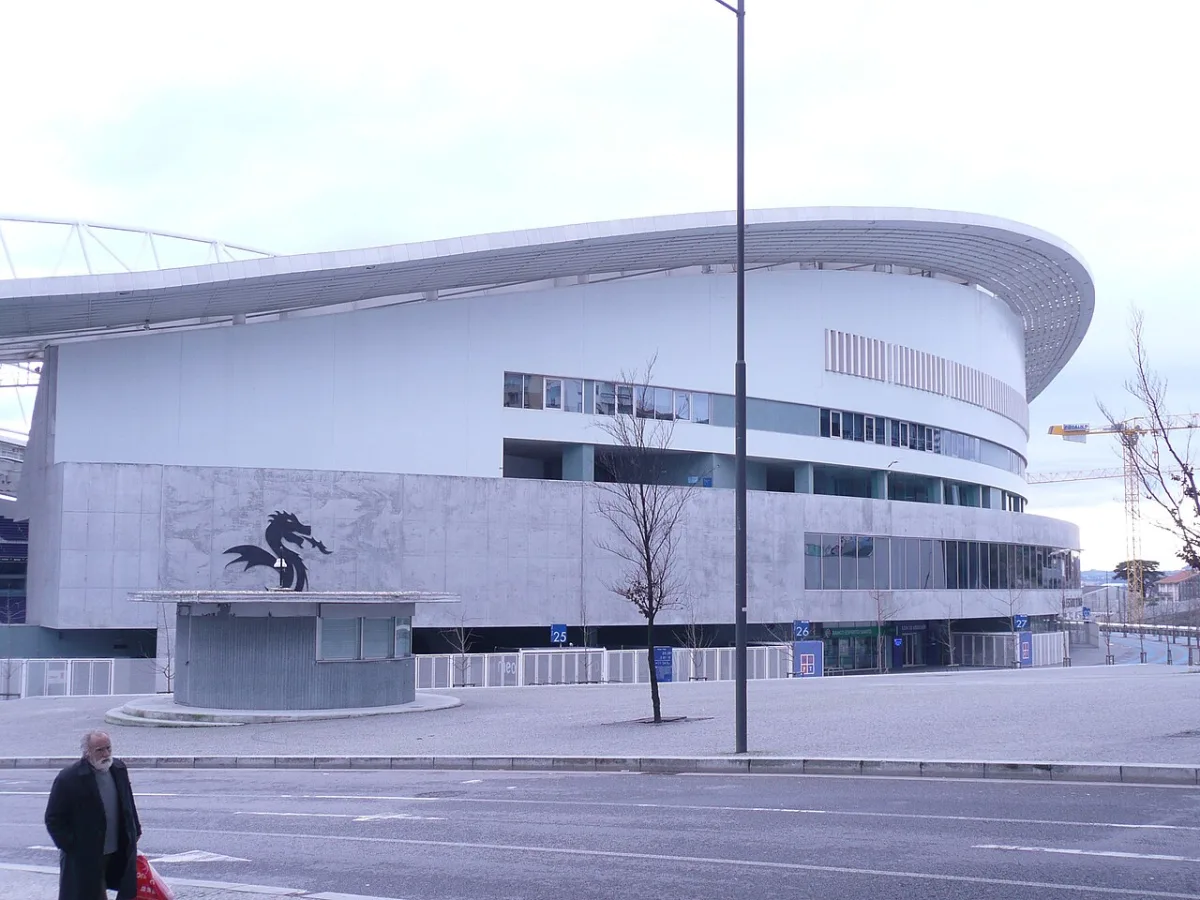 Estádio do Dragão exterior view